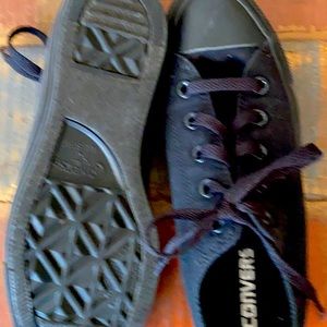 Converse Tennis Shoes